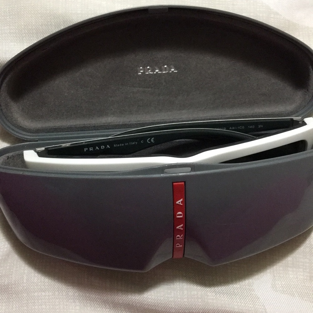 Sunglasses - Picture 4 of 4